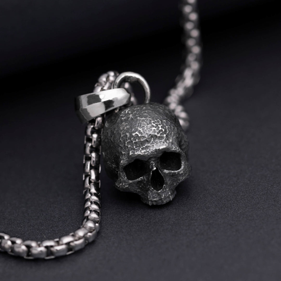 Wisiorek srebrny "Skull"