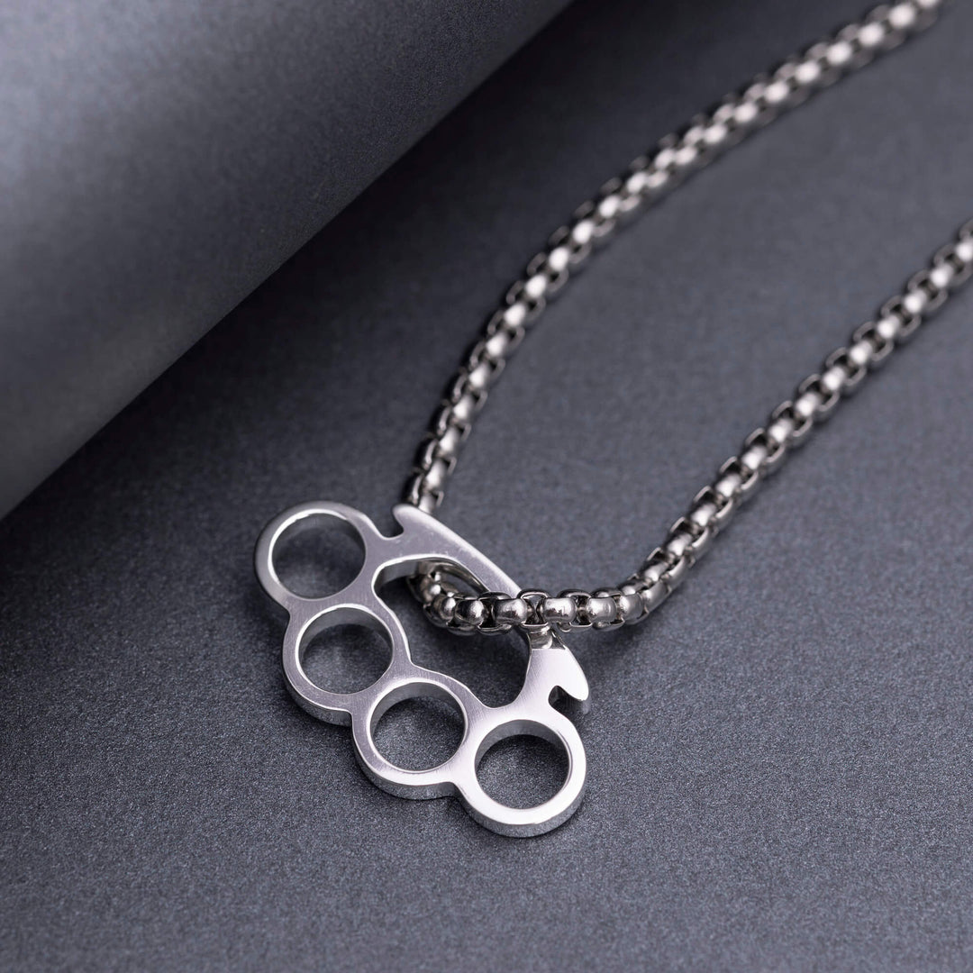 Wisiorek srebrny "Brass Knuckles"