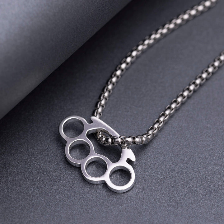 Wisiorek srebrny "Brass Knuckles"