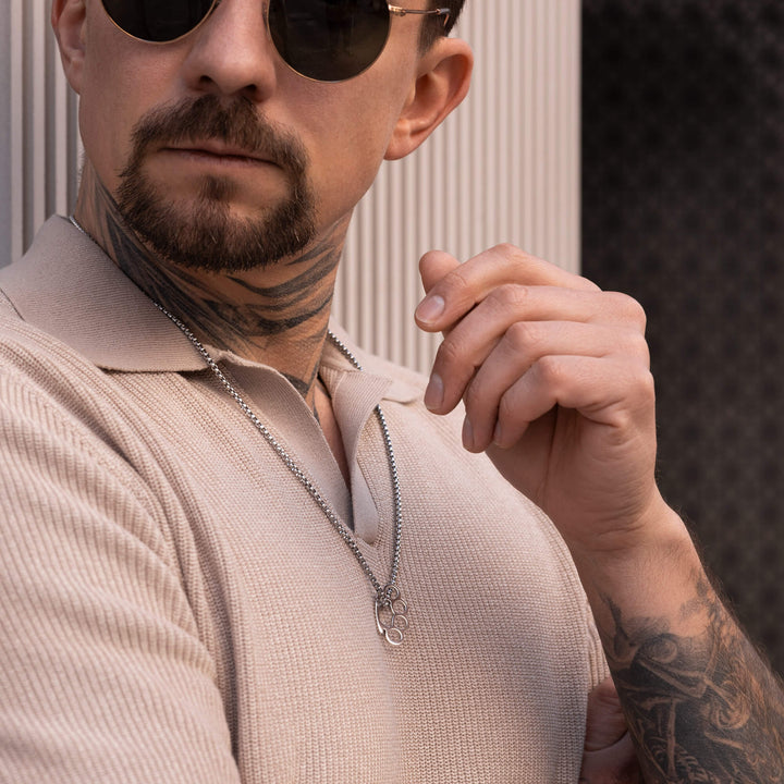 Wisiorek srebrny "Brass Knuckles"