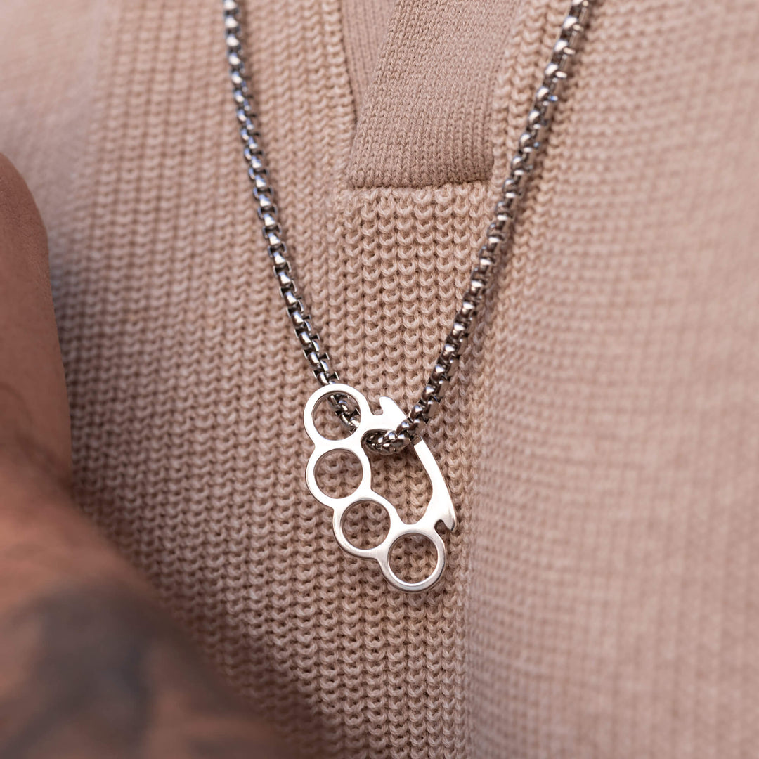 Wisiorek srebrny "Brass Knuckles"